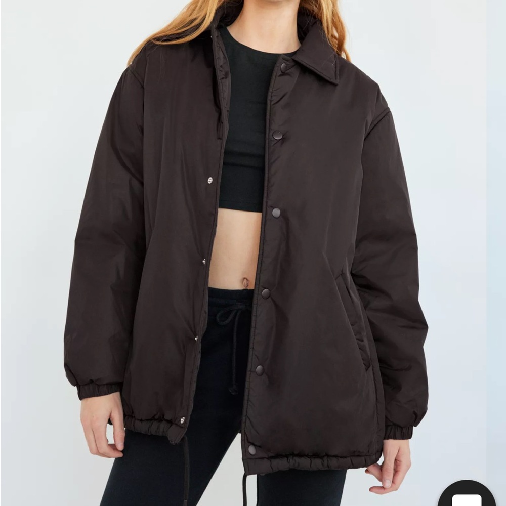 Aritzia TNA Coaches Jacket